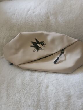 San Jose Sharks Beige Logo Crossbody/Fanny Pack